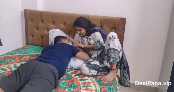 Married Desi Bhabhi Getting Horny Looking For Rough Hot Sex - hclips.com - India on nochargetube.com