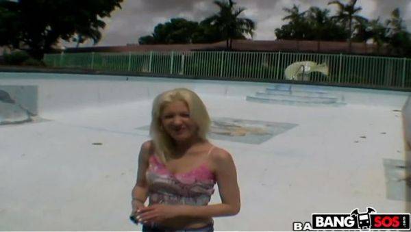 Lifeguard On Duty - porntry.com on nochargetube.com