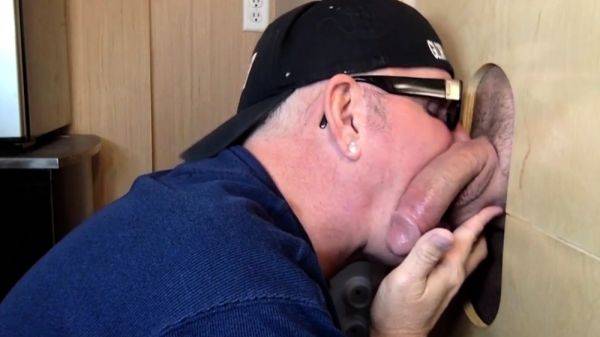 Greedy gloryhole gaydaddy blows dick - drtuber.com on nochargetube.com