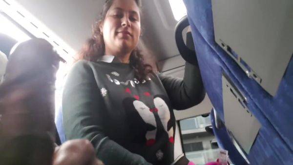 Seduces Milf To Suck&jerk His Dick In Bus 10 Min - hotmovs.com on nochargetube.com