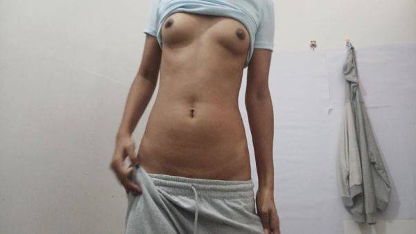 Lonely Girl Masturbates Madly - desi-porntube.com - India on nochargetube.com