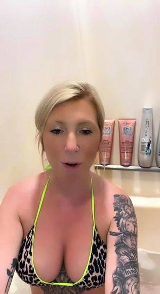 Blonde MILF with Big Boobs Playing Cam Free Porn - drtuber.com on nochargetube.com