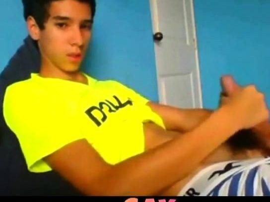 Latino Twink Shows Off When Jerking - drtuber.com on nochargetube.com