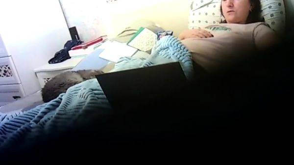 Stepmom watching porn and masturbating (hidden cam) - drtuber.com on nochargetube.com