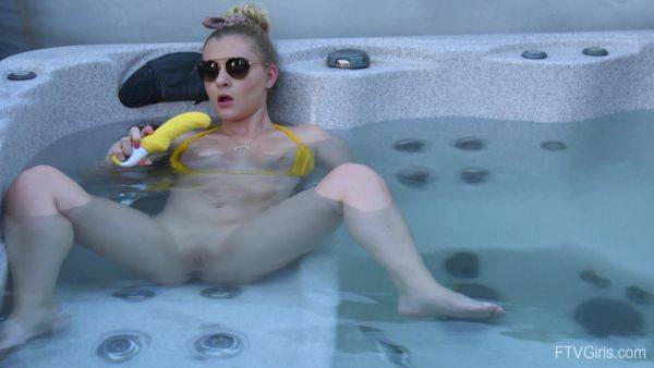 Sweet blonde inserts big dildo in her shaved pussy while in the pool - hellporno.com on nochargetube.com