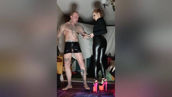 Latex Mistress And Her Slave Monster.amateur - hclips.com on nochargetube.com