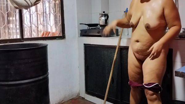 Chubby Latina With A Big Ass Likes Me To Look At Her When She Cleans.. Real Homemade - Hindi Sex - desi-porntube.com - India on nochargetube.com