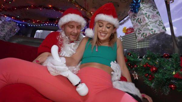 Amazing bang bus Christmas special in scenes of loud hardcore - xbabe.com on nochargetube.com