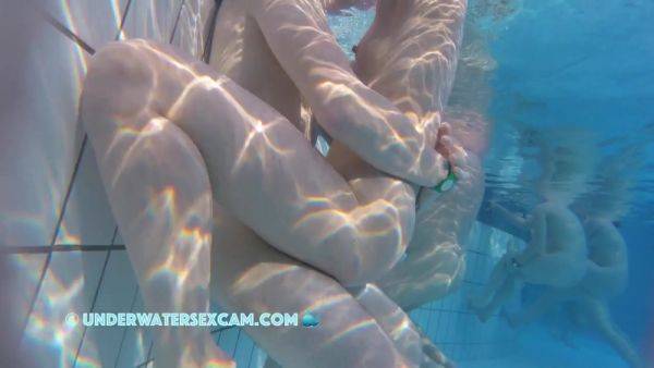 Hot! Couple Starts Underwater Sex - hclips.com on nochargetube.com