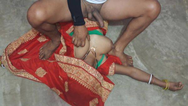 Indian Newly Married Sexy Housewife Suhaagraat Video - desi-porntube.com - India on nochargetube.com