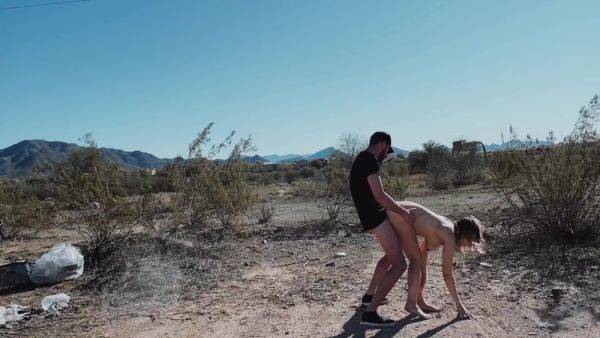 Sex On The Side Of The Road In The Desert - hclips.com - Usa on nochargetube.com