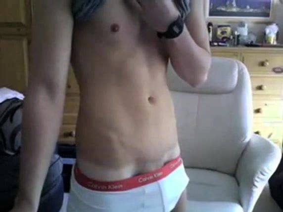 Cute amateur twink shows his big dick on webcam - drtuber.com on nochargetube.com