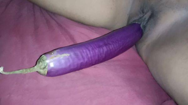 Pov : Indian Village Homemade Housewife Big Baigan Hard Masturbation Desi Sex Toy Brinjal Hard Sex Video - desi-porntube.com - India on nochargetube.com