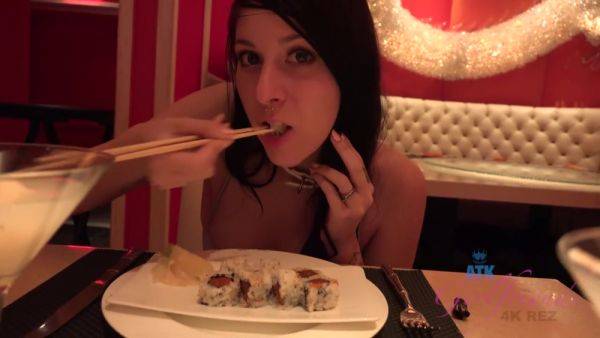 Virtual Vacation In Las Vegas With Luna Kitsuen Part 1 - hotmovs.com - Usa on nochargetube.com