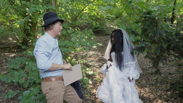 Ebony bride gets lost in the woods and fucked by a random dude - xbabe.com on nochargetube.com