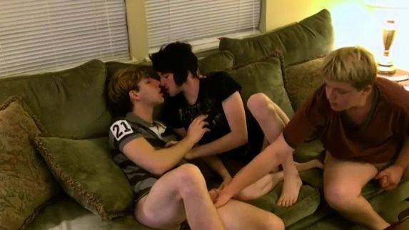 Cute emo boys twinks and galleries de gays xxx Aron, Kyle - drtuber.com on nochargetube.com