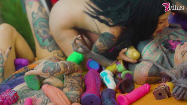 Watch these alternative CUTE Lesbians in Toy Orgy Get Pounded in Crazy Colored Toy Orgy - sexu.com on nochargetube.com