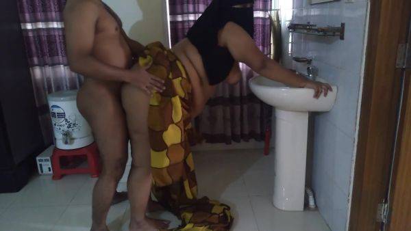 السريلانكية عمتي مارس الجنس من الصعب في ساري Sri Lankan Aunty Hard Fucked In Saree - hclips.com - Sri Lanka on nochargetube.com