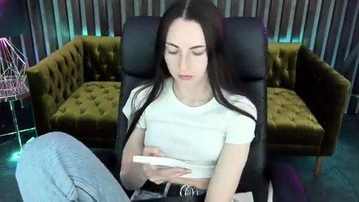 Teen Amateur Brunette Cam Masturbation Porn - drtuber.com on nochargetube.com