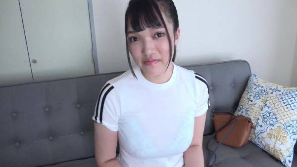 She Has A Face And Big Tits And Is The Strongest Amateur With A Secret Weapon: Squirting Yuki (20) - videomanysex.com - Japan on nochargetube.com