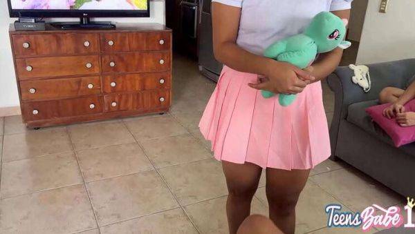 Stepdaughter Playing with Herself, Ready for Stepdad's Rod - veryfreeporn.com on nochargetube.com