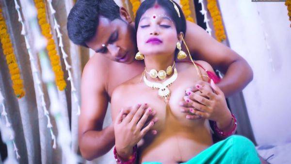 Desi Indian 18+ Girl Suhanas Very 1st Live Suhaagrat On Cam ( Hindi Audio ) - desi-porntube.com - India on nochargetube.com