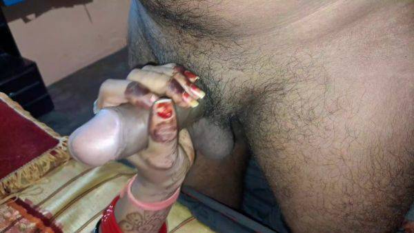 Desi Indian Bhabhi Give Best Blowjob And Fuck Hard - desi-porntube.com - India on nochargetube.com