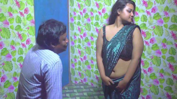 Big Boobs Desi Indian Ruma Boudi Fucked With Her Two Aged Boy Friend - desi-porntube.com - India on nochargetube.com