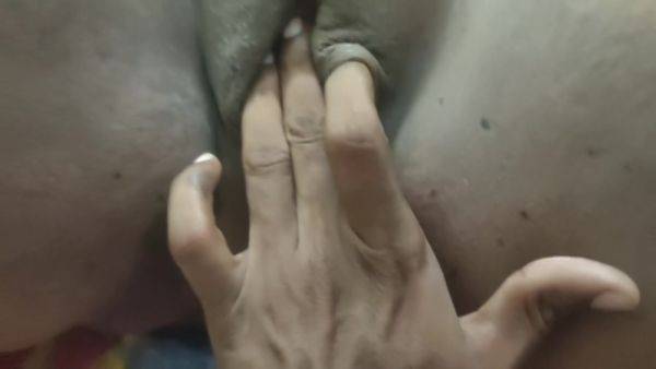 Mature Aunty Pussy Fingering - desi-porntube.com on nochargetube.com