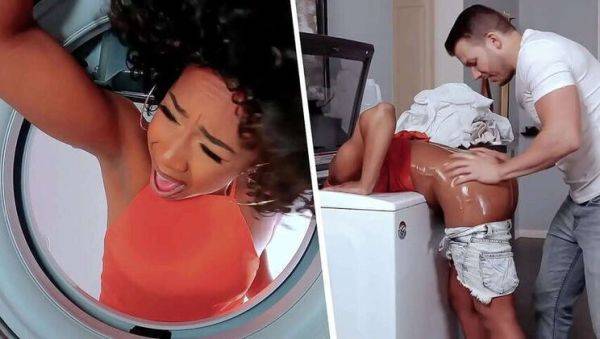 Feeling up My Girlfriend's Ebony Mom Stuck in Washing Machine - MILFED - veryfreeporn.com on nochargetube.com