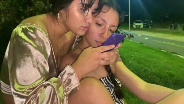 Liseth Iris And Lizeth Elianny - Salgo A Buscar A Alguien Para Fol R Porque Estoy Cachonda Y Follo Con La Hermanastra Pequena De Mi Amiga 5 Min - desi-porntube.com - India on nochargetube.com