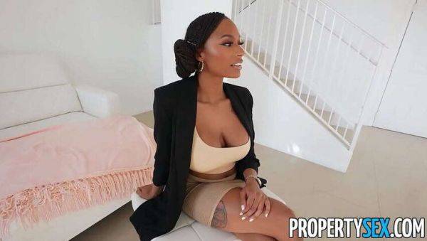 Real Estate Agent Sarai Minx's Debut Hardcore Scene with Big Tits and Big Cock - xxxfiles.com on nochargetube.com