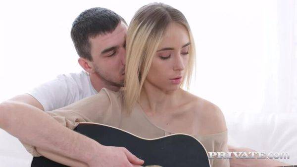 Guitar lesson fuck with teen Ria - porntry.com - Russia on nochargetube.com